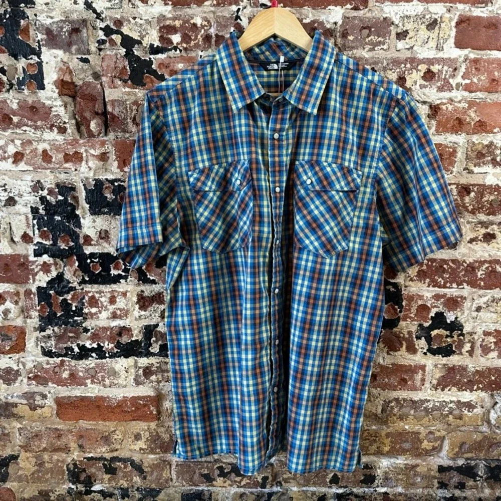 The North Face Mens Large Short Sleeve Button Up Blue Western Plaid Shirt
